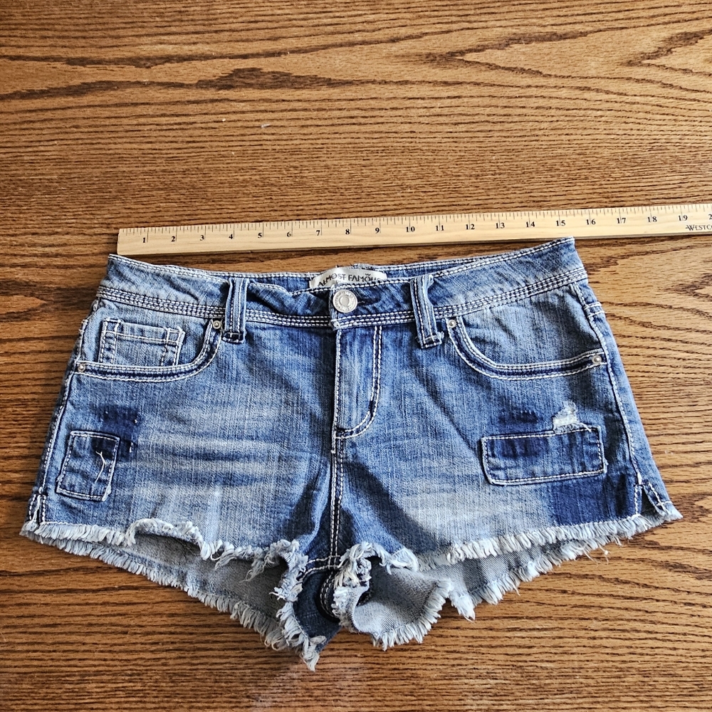 Almost Famous Distressed Patchwork Jean Shorts Si… - image 5